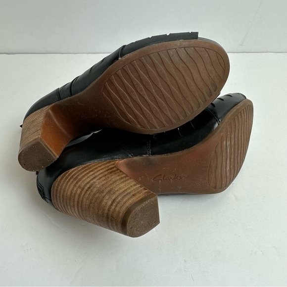 Clarks Artisan Stack Block Booties Women's size 8 or EU 39 Heels Black Peep Toe - Picture 7 of 7